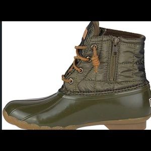 Sperry Womens Saltwater Rainboot, Shiny Dark Olive